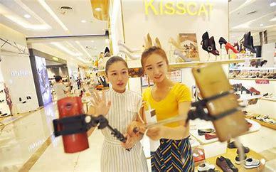 七天 1 个亿！带货一姐换人了