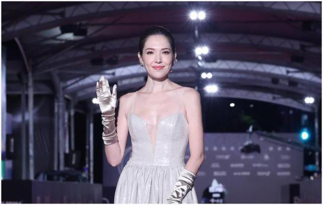 许玮甯荣获金钟奖最佳女主 提及邱泽称＂他很爱我＂