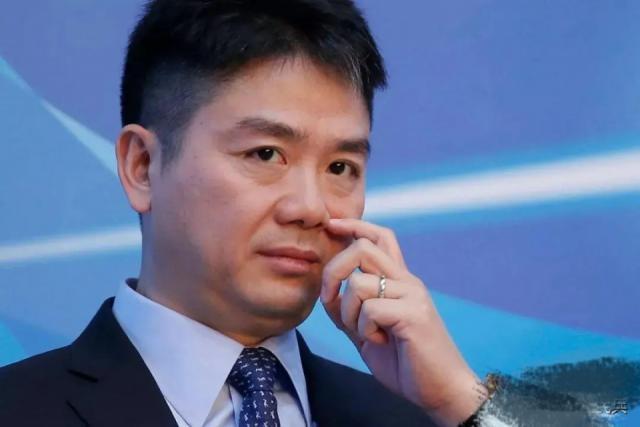 京东困局的背后：房间里的三只大象