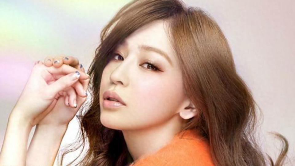 王心凌承认已和相恋6年男友分手，知情人爆料男方花心爱玩