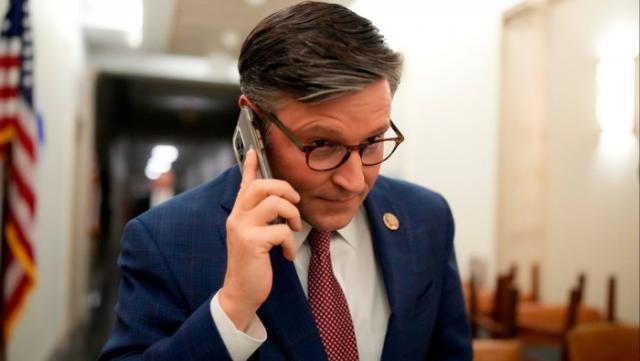 又说怪话，特朗普“黑”众议长难产