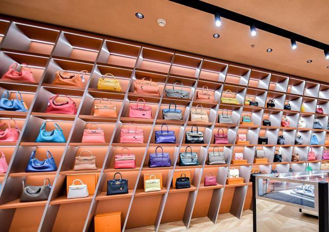 救命啊，郭碧婷的婆婆又直播搞事了！