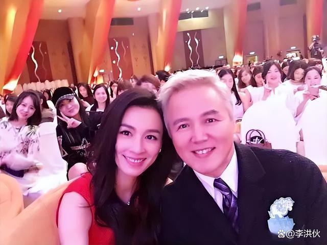 安全着陆？张庭名下96套房产和存款全部解封，夫妇提钱庆祝