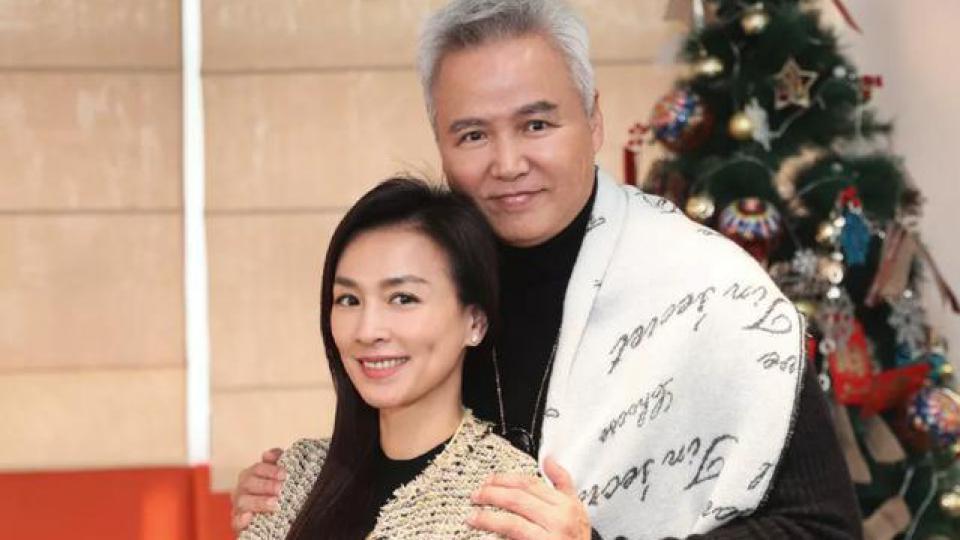 狗仔爆料某一线男演员出轨，独自去同剧组女演员家过夜