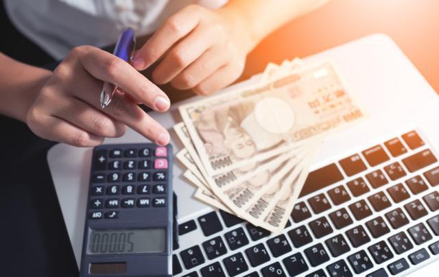 优衣库，被迫涨薪