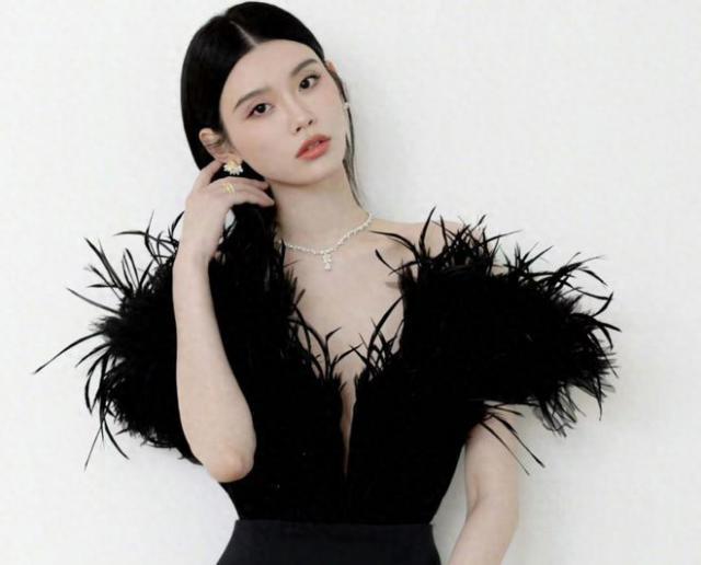 阔太奚梦瑶出演郭敬明新剧古装造型曝光，被嘲演员门槛太低