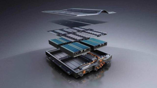 电车自燃，如何扑灭这把火？