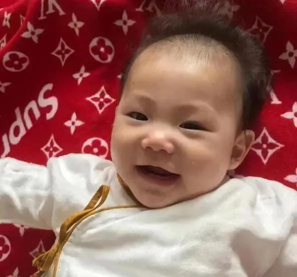 还记得陈冠希和秦舒培的女儿吗？6岁的她气场好强