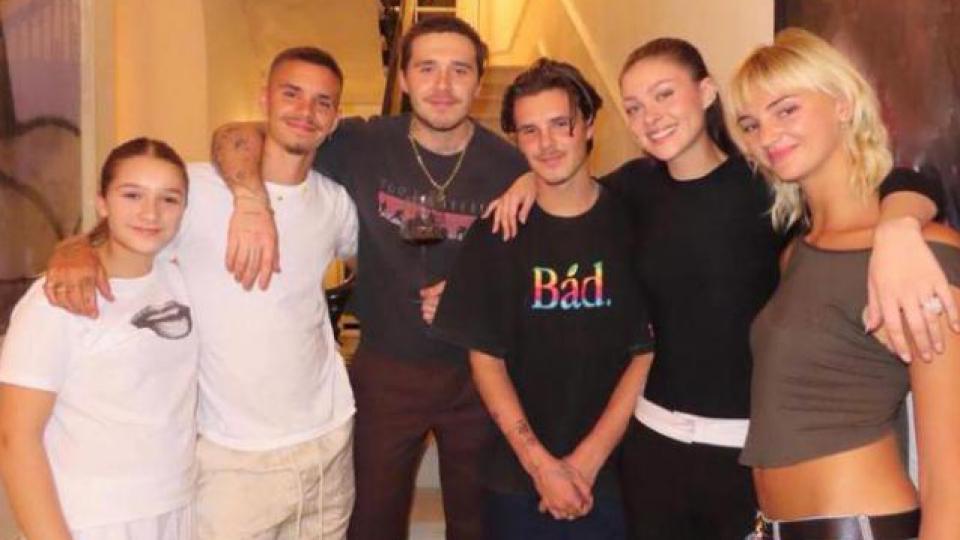 贝克汉姆妻子分享子女们大合影 女儿小七显发福