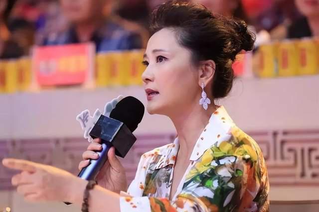 万茜调侃何赛飞有什么代表作品？她回答：请客不要怕吃胖