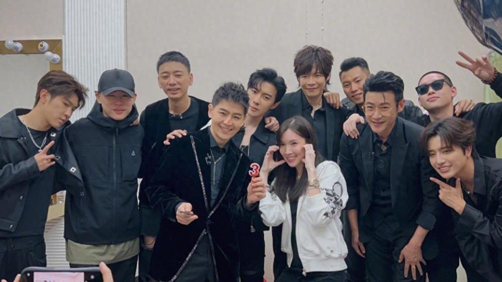 《披哥3》17人成团，陈楚生首夺双冠，胡彦斌组实惨，俞灏明第18