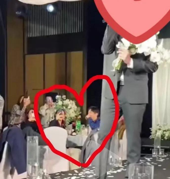 妈呀！41岁怀孕了，怕被骂，不敢露面？