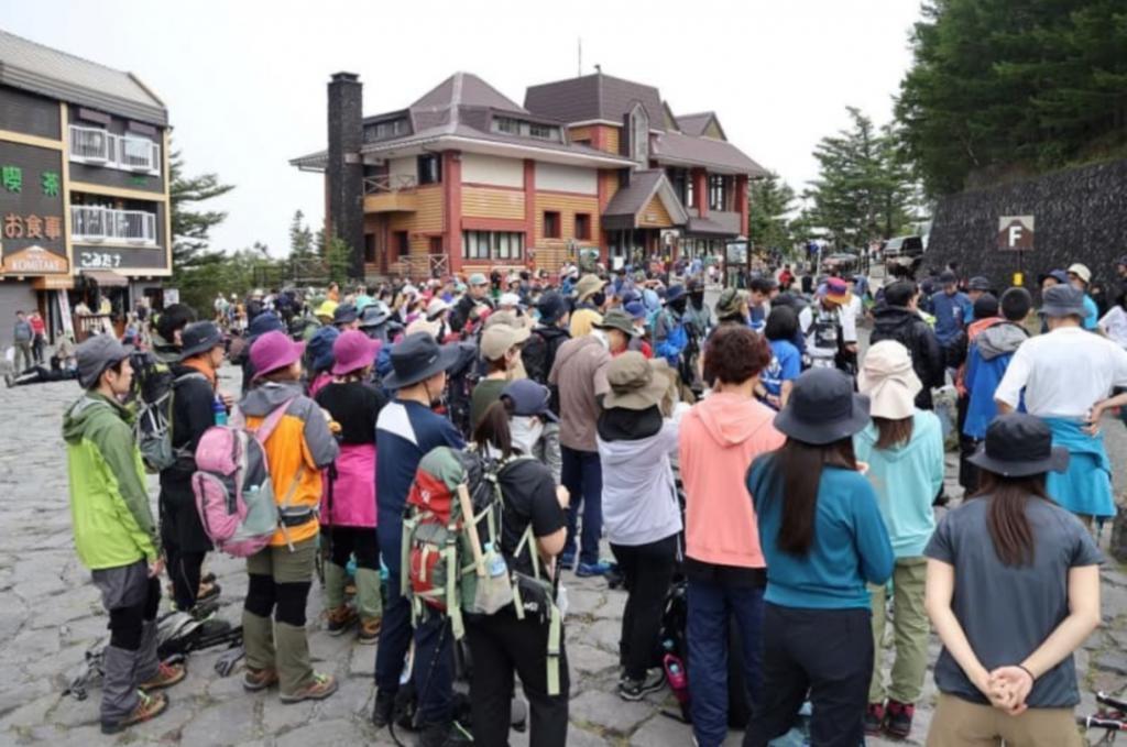 日本人怒怼外国游客是“社会公害”：闯民居、偷厕纸、在停车场生火过夜…