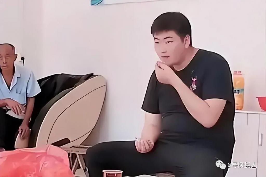 终于不忍了爆发？陈萌发声骂翻朱小伟，彻底撕开了大衣哥遮羞布？