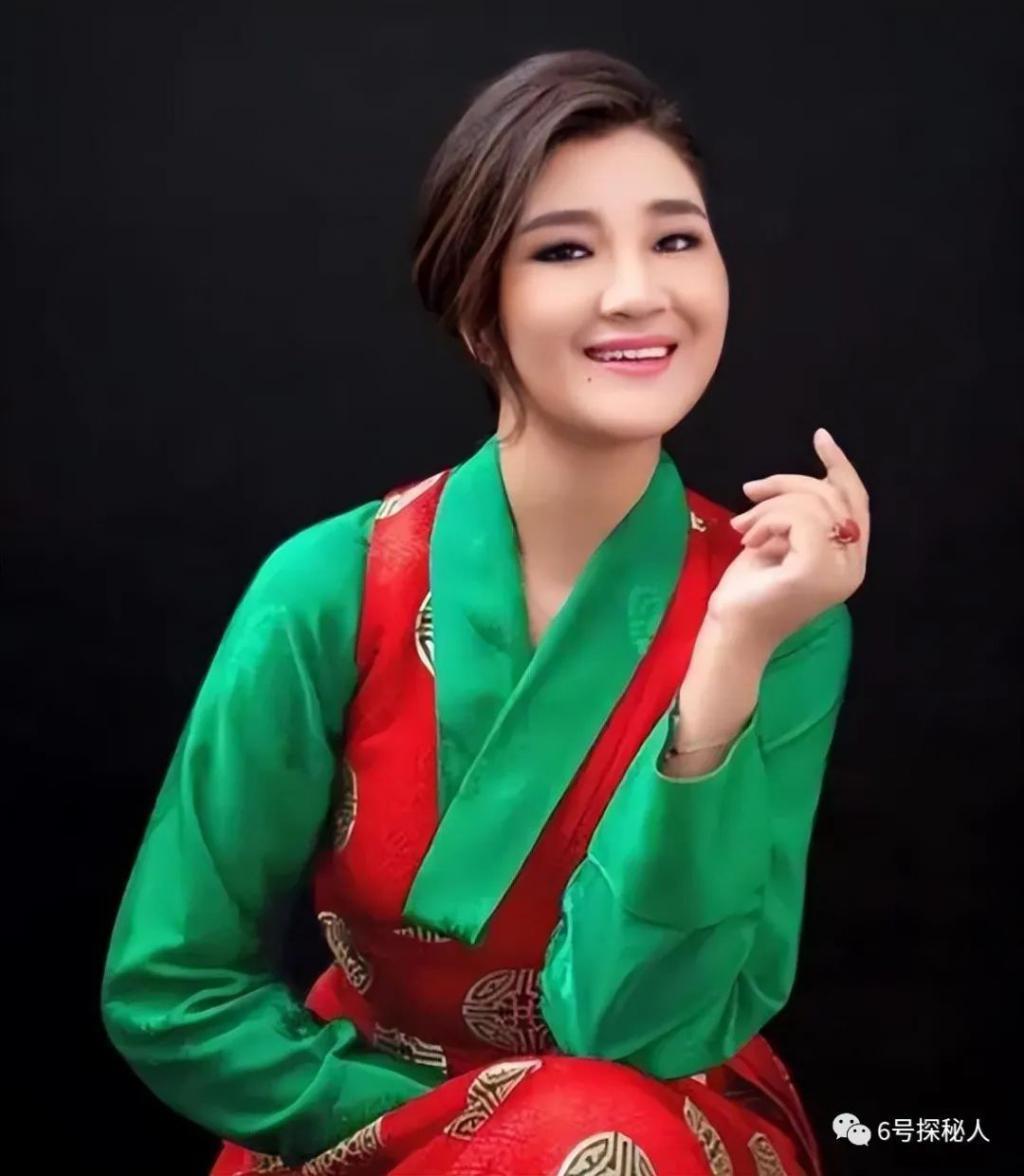 4年前被刀郎告上法庭后退出歌坛的降央卓玛，现在怎么样了