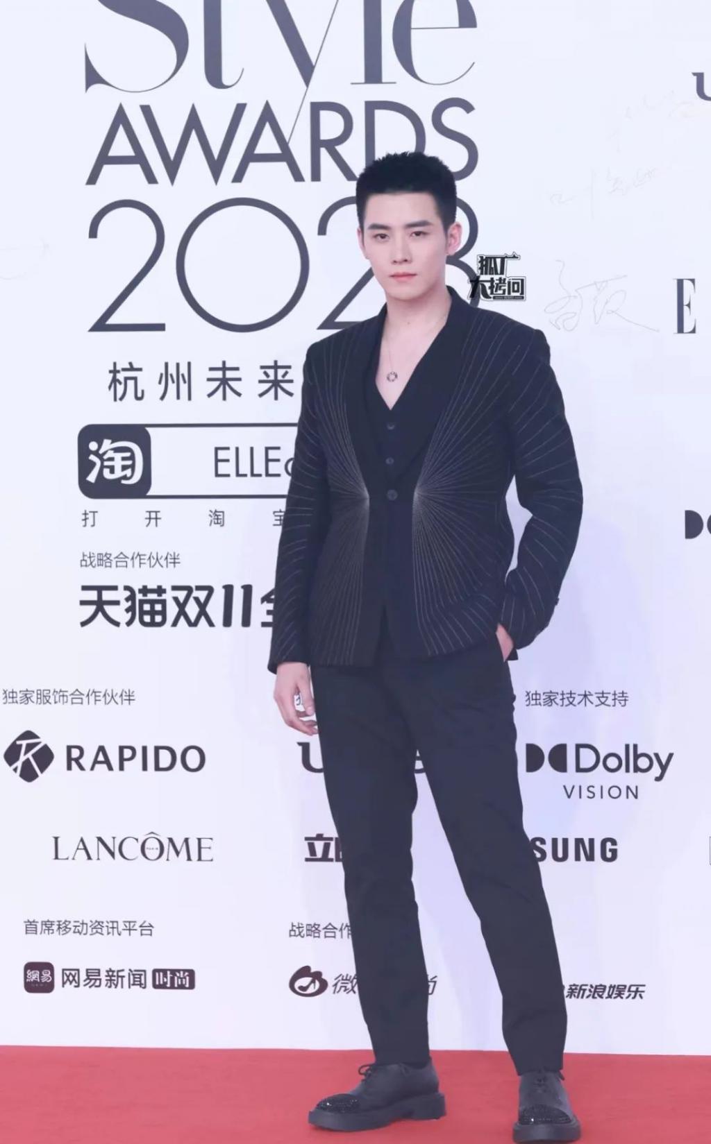 红毯年年有，今年看个乐呵吧