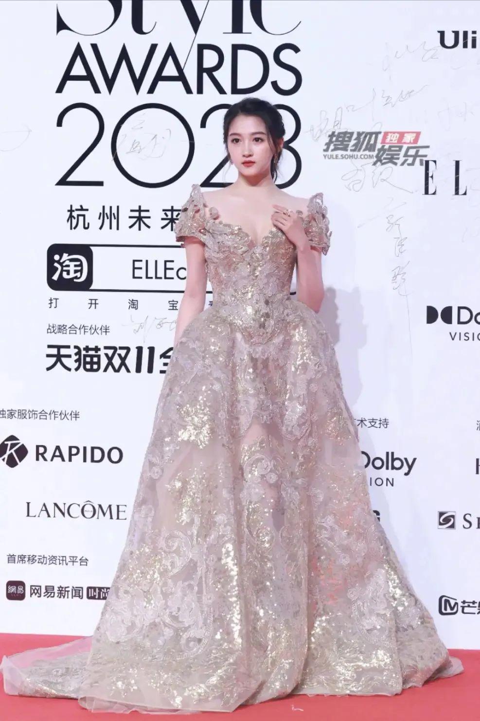 红毯年年有，今年看个乐呵吧