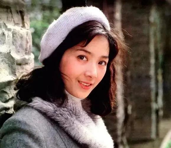 “内地第一美人”与朱琳齐名，差点被折磨至残废，她到底咋了