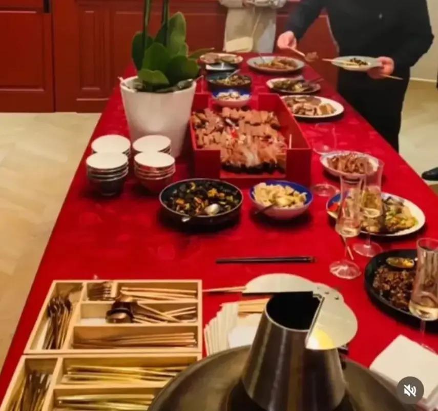 那个嫁给欧洲王子当上王妃的中国姑娘，现在怎么样了？