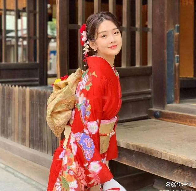 恒大三朵金花：白珊珊和林丹丹都与许老板撇清关系，就差钱香香