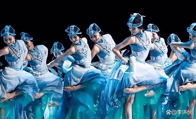 恒大三朵金花：白珊珊和林丹丹都与许老板撇清关系，就差钱香香