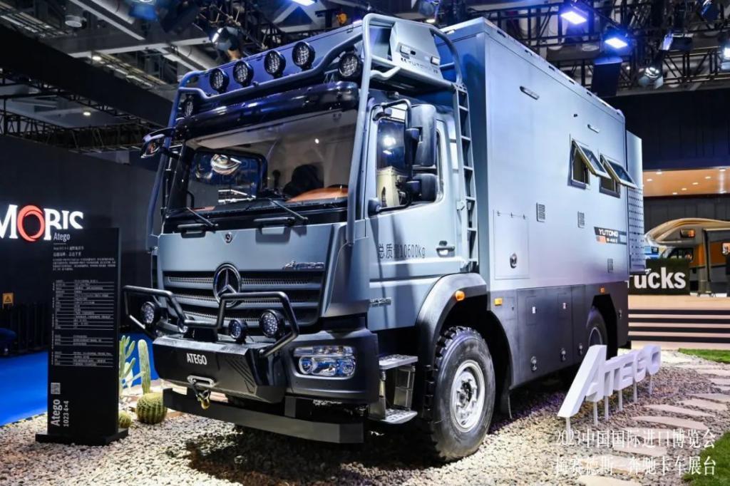 宇通房车与奔驰卡车签署战略合作协议