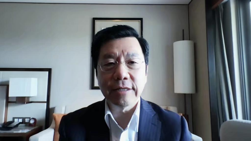 低调发育 8 个月后，李开复和他的大模型团队首次亮相