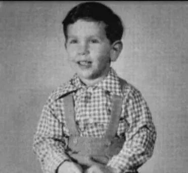 是天才还是疯子？看苹果教父的传奇一生！