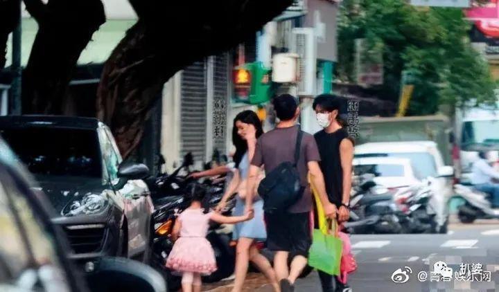 没分手，居然还结婚了？