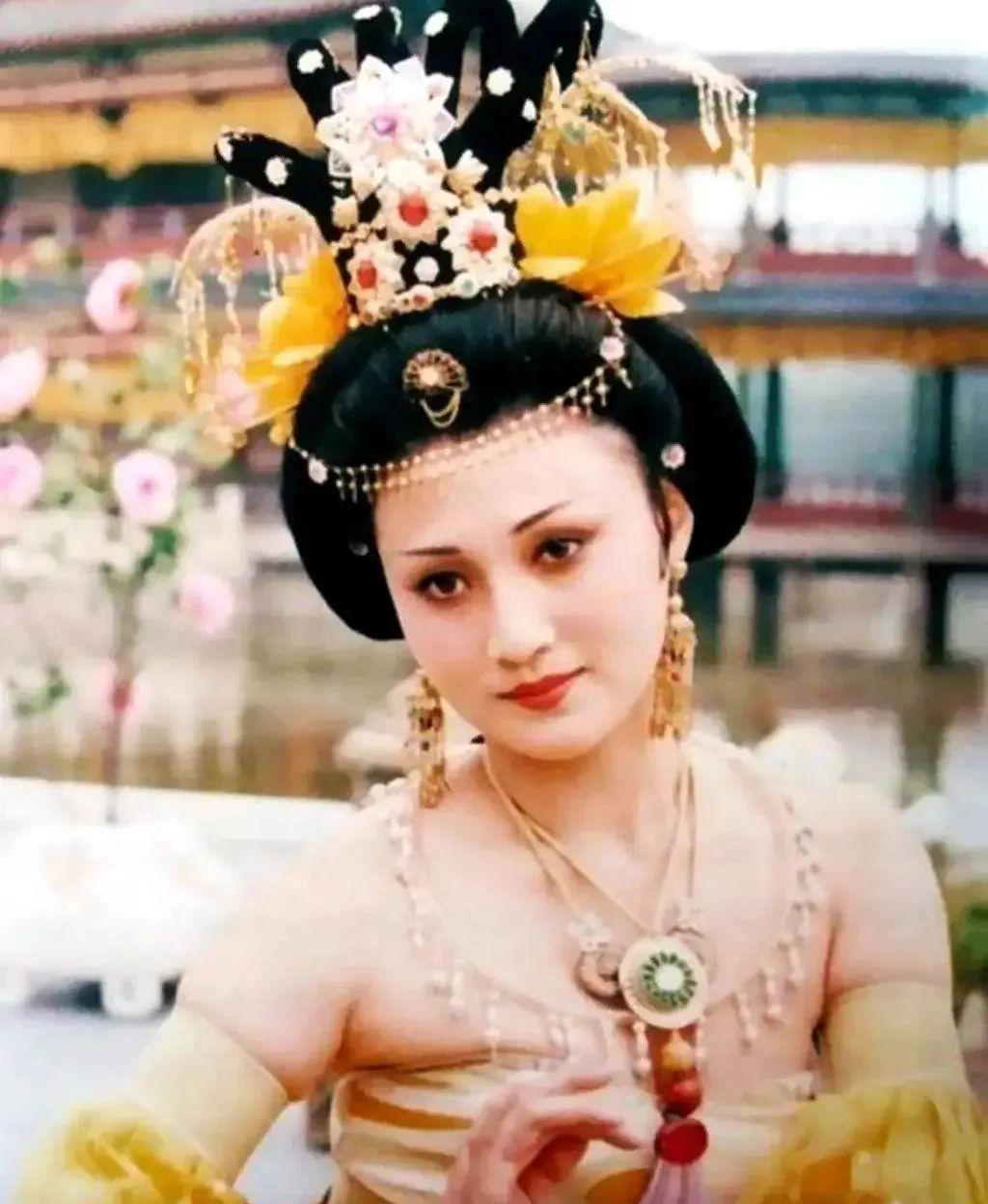 看了这9位55 女星现状，才知道前凸后翘，比不上优雅松弛