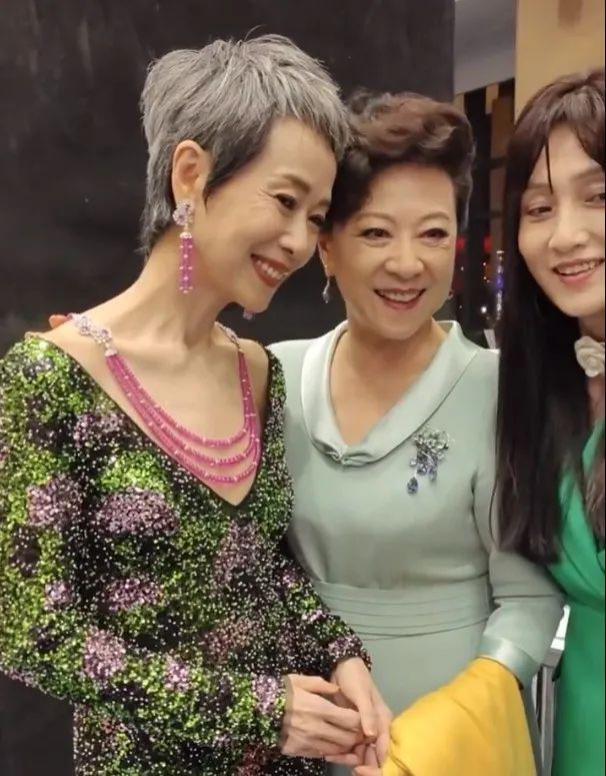 看了这9位55 女星现状，才知道前凸后翘，比不上优雅松弛