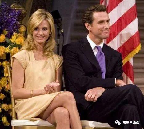 在外滩走一圈就圈粉无数，曾和性侵大佬对簿公堂，州长背后的女人经历太惊人