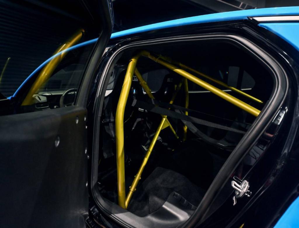 领克 03  ，国产燃油车最后的荣光