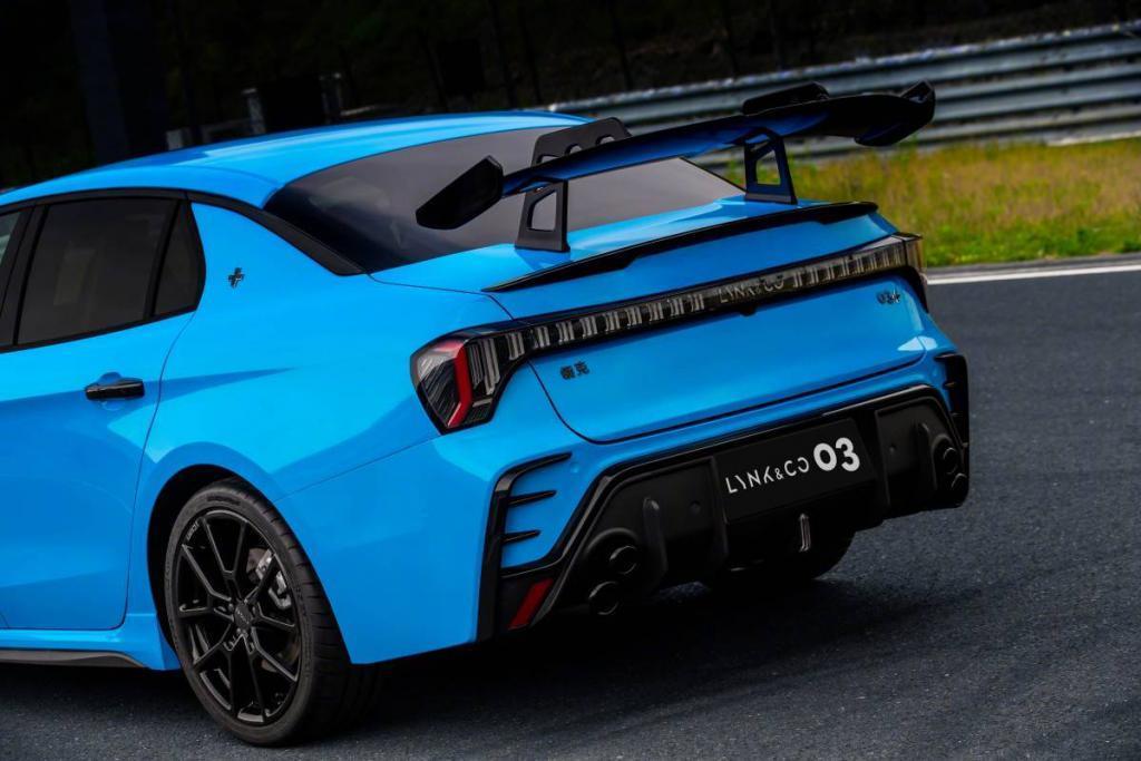 领克 03  ，国产燃油车最后的荣光