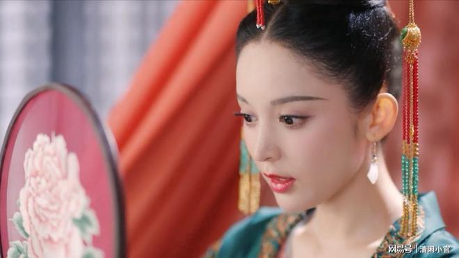 明明长得很丑，却非要演“绝世美男”，这位男星当观众高度近视？