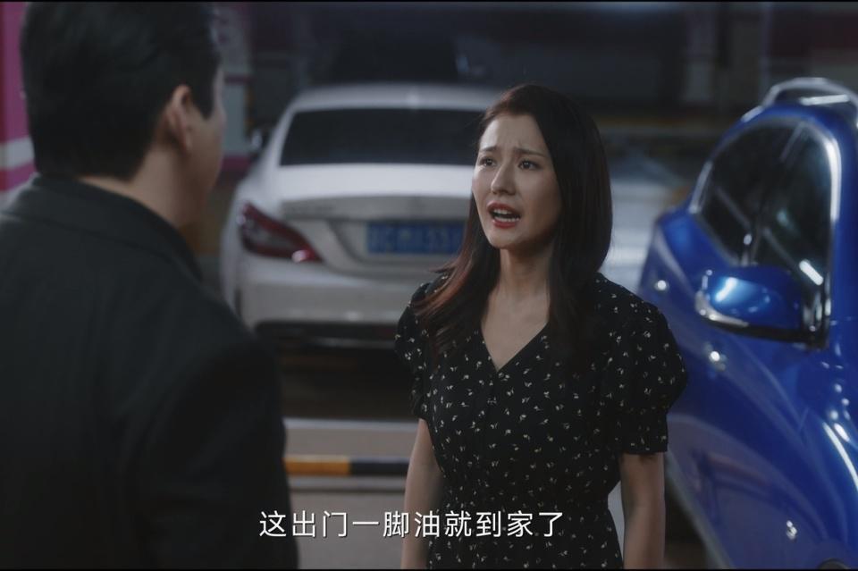 《无所畏惧》兰兰主动陪酒，献身周老板，揭开她背叛罗英子的真相