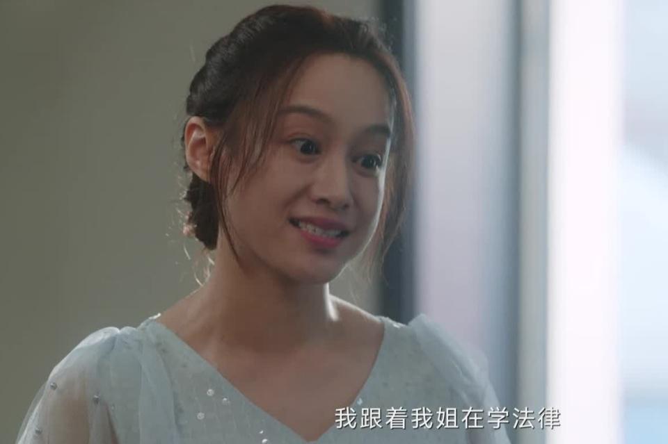 《无所畏惧》兰兰主动陪酒，献身周老板，揭开她背叛罗英子的真相