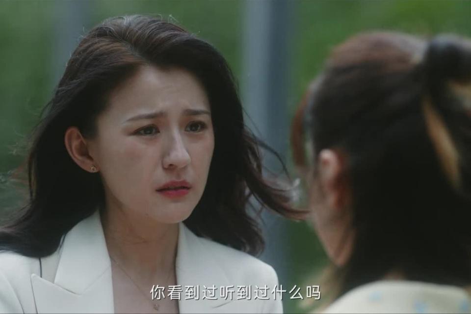 《无所畏惧》兰兰主动陪酒，献身周老板，揭开她背叛罗英子的真相