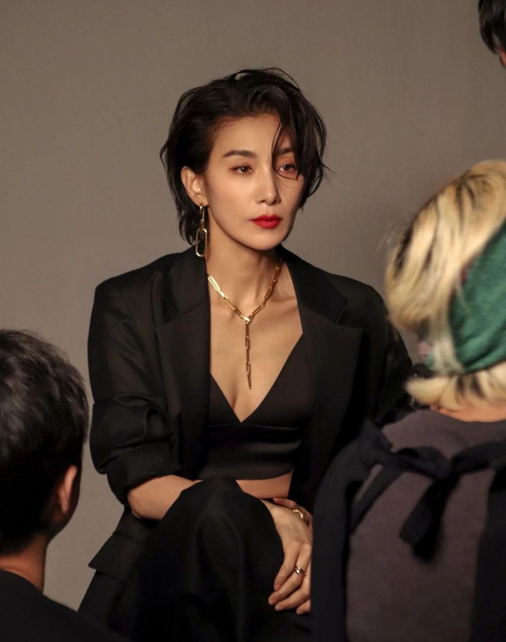 ​熬了30年，她的神演技终于爆了