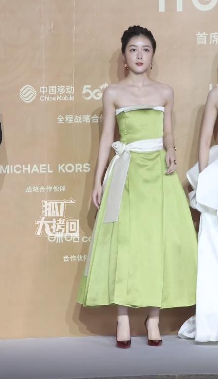 嚯！她居然悄悄复出了？