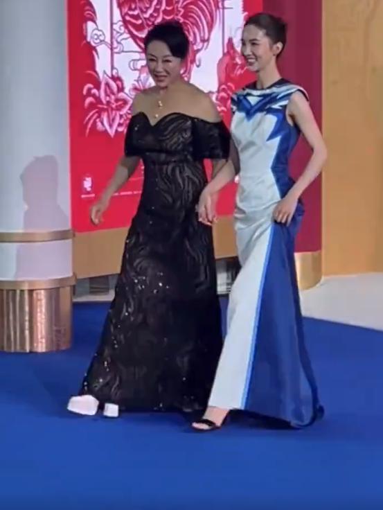 嚯！她居然悄悄复出了？