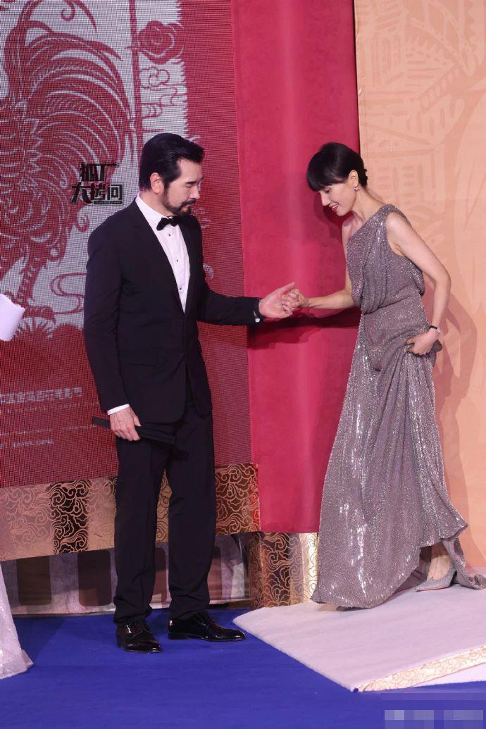 嚯！她居然悄悄复出了？