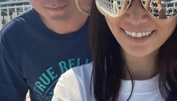 他承认隐婚当爸，他和前妻的狗血闹剧还没完？