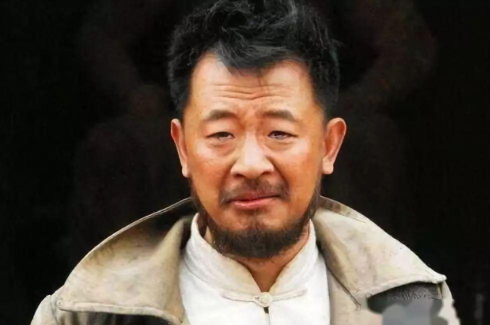 孕期召妓，国民贤妻不离不弃还生了娃？！
