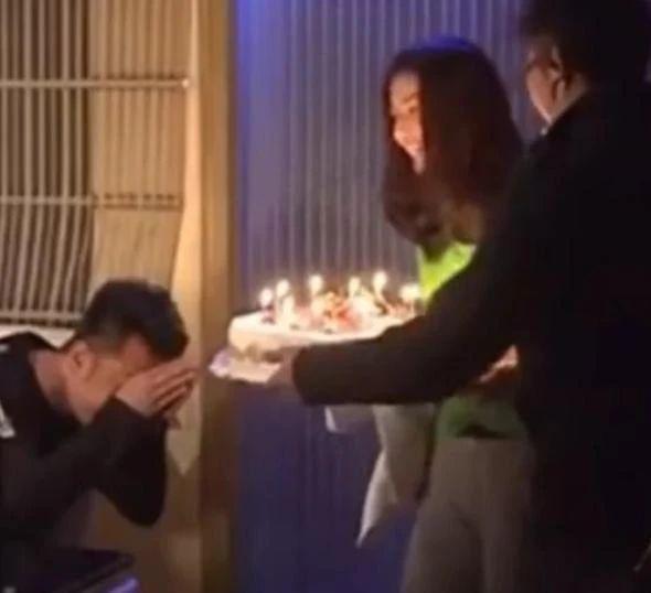 孕期召妓，国民贤妻不离不弃还生了娃？！