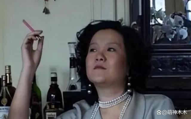 洪晃吹法国神药被指崇洋媚外，还在评论区狡辩辟谣