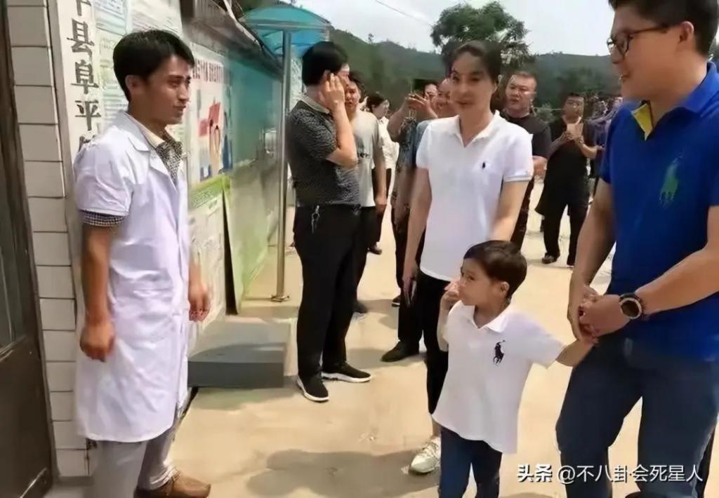豪门教育有多不同？郭晶晶、甘比、李嘉欣都热衷带孩子做这件事！