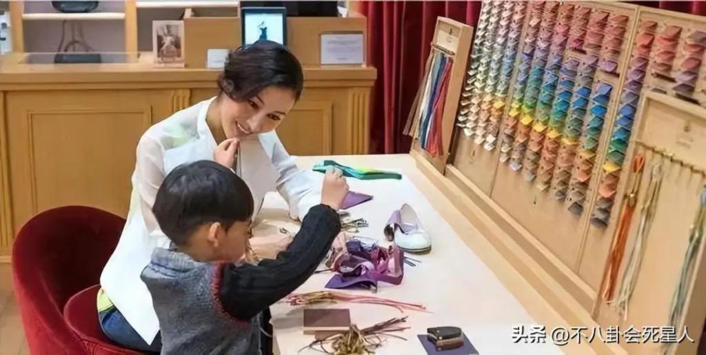 豪门教育有多不同？郭晶晶、甘比、李嘉欣都热衷带孩子做这件事！