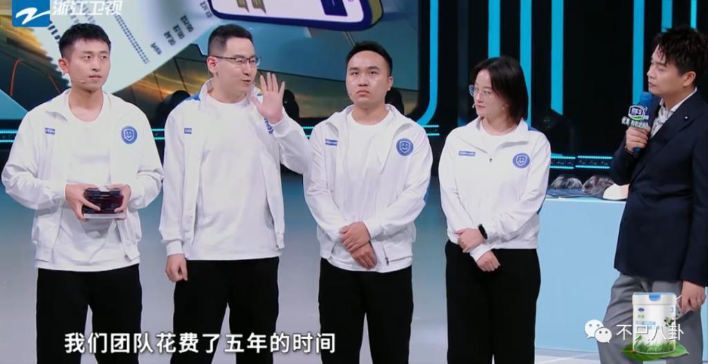 心疼她！这样的庆生方式和恶俗婚闹有什么区别？
