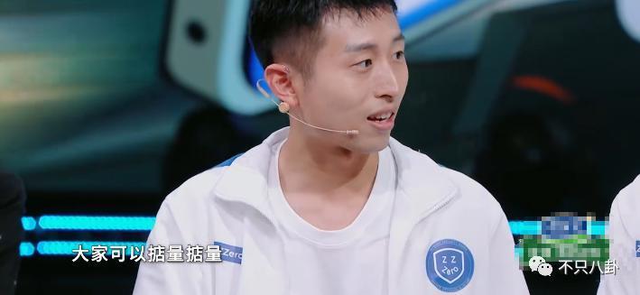 心疼她！这样的庆生方式和恶俗婚闹有什么区别？